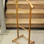 864 1230 VALET STAND